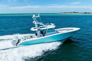 2017 Yellowfin 42 Offshore thumbnail 1