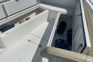 27ft Everglades Yacht For Sale