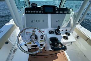 27ft Everglades Yacht For Sale