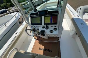 27ft Everglades Yacht For Sale