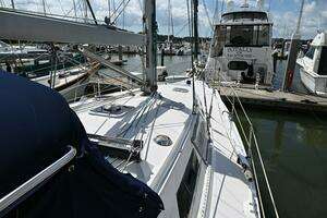 2002 Catalina thumbnail 30