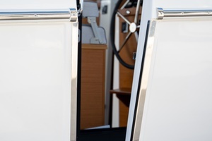 2027 Beneteau Swift Trawler 37 thumbnail 24