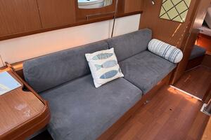 Magic Maddie 2 43ft Beneteau Yacht For Sale