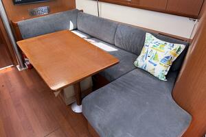 Magic Maddie 2 43ft Beneteau Yacht For Sale