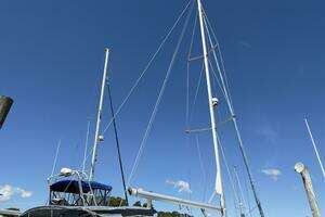 2010 Beneteau Oceanis 43 thumbnail 5