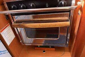 2010 Beneteau Oceanis 43 thumbnail 41