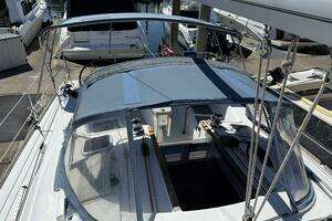 2010 Beneteau Oceanis 43 thumbnail 7