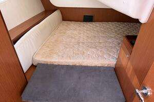 2010 Beneteau Oceanis 43 thumbnail 65