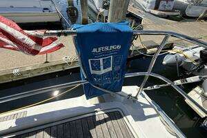 2010 Beneteau Oceanis 43 thumbnail 20
