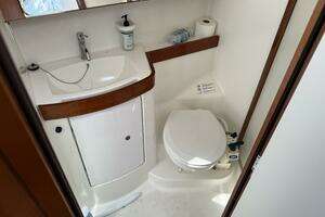 2010 Beneteau Oceanis 43 thumbnail 70