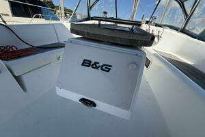 2010 Beneteau Oceanis 43 thumbnail 14