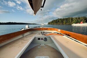 LA LUNA 22ft Custom Yacht For Sale