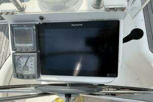 2003 Beneteau 361 thumbnail 10
