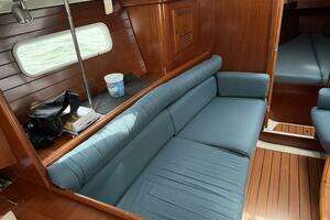 2003 Beneteau 361 thumbnail 15