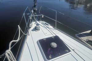 Starboard Lane 50ft Jeanneau Yacht For Sale