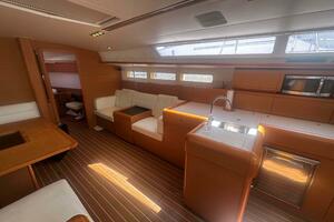 Starboard Lane 50ft Jeanneau Yacht For Sale
