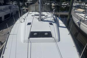 Starboard Lane 50ft Jeanneau Yacht For Sale