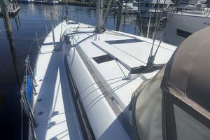 Starboard Lane 50ft Jeanneau Yacht For Sale