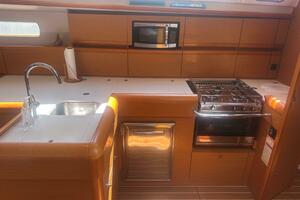 Starboard Lane 50ft Jeanneau Yacht For Sale
