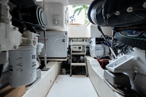48FT (14.63M) TIARA YACHTS