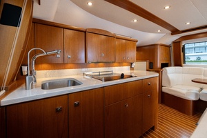 48FT (14.63M) TIARA YACHTS