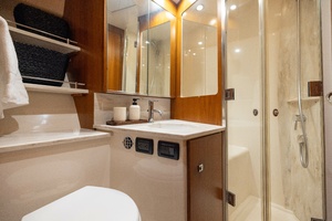 48FT (14.63M) TIARA YACHTS