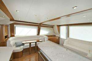 2015 Tiara Yachts 48 Convertible thumbnail 28