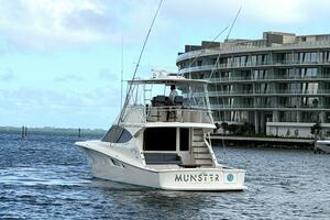 48FT (14.63M) TIARA YACHTS Worth Avenue Yachts