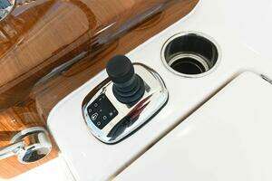 2015 Tiara Yachts 48 Convertible thumbnail 22