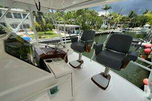 2015 Tiara Yachts 48 Convertible thumbnail 26