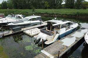  2023 Sealine C335v Yacht For Sale in Landsdowne Ontario