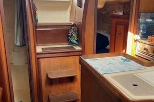 Treinta y Tres 33ft Hunter Yacht For Sale