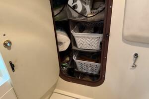 Treinta y Tres 33ft Hunter Yacht For Sale