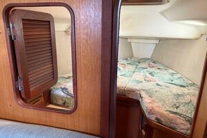 Treinta y Tres 33ft Hunter Yacht For Sale