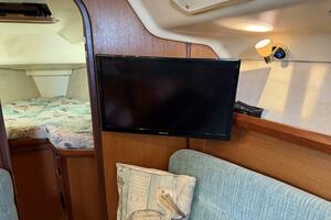 Treinta y Tres 33ft Hunter Yacht For Sale