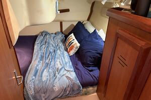 Treinta y Tres 33ft Hunter Yacht For Sale
