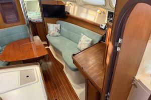 Treinta y Tres 33ft Hunter Yacht For Sale