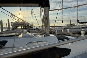 Treinta y Tres 33ft Hunter Yacht For Sale
