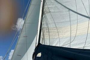 Treinta y Tres 33ft Hunter Yacht For Sale
