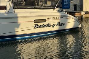 Treinta y Tres 33ft Hunter Yacht For Sale