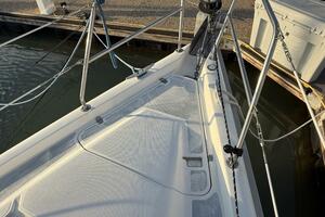 Treinta y Tres 33ft Hunter Yacht For Sale