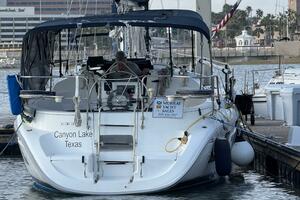 Treinta y Tres 33ft Hunter Yacht For Sale