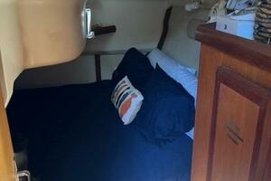Treinta y Tres 33ft Hunter Yacht For Sale