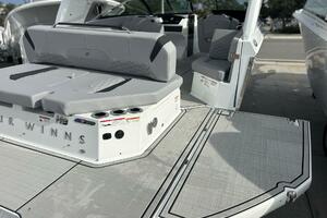 Photo 5615948 for 2026 Four Winns H9  