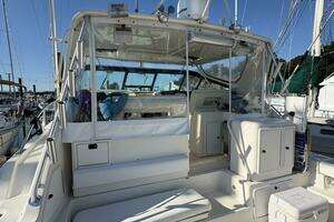 1996 Tiara Yachts thumbnail 3