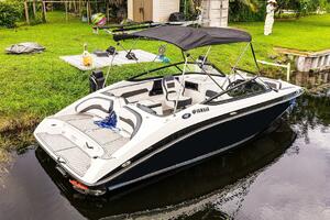 19ft Yamaha Boats Yacht For Sale