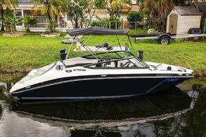19ft Yamaha Boats Yacht For Sale