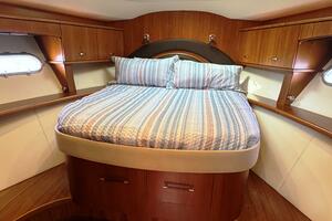 58FT (17.68M) TIARA YACHTS