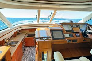 58FT (17.68M) TIARA YACHTS