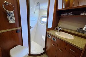 58FT (17.68M) TIARA YACHTS